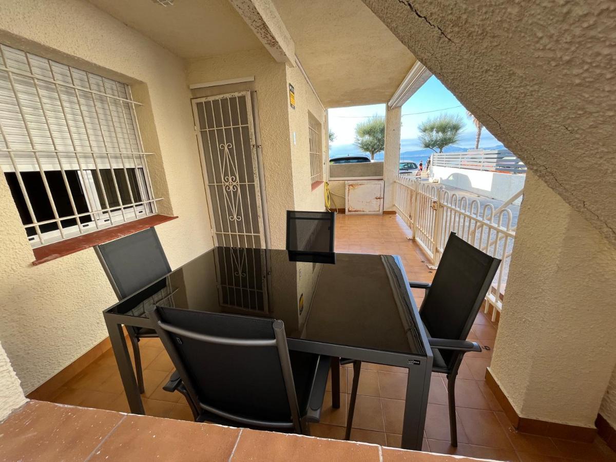 Apartamento En La Playa. Free Parking. Free Wifi L' Escala Luaran gambar